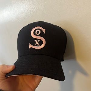 New Era White Sox fitted hat 1917 World Series patch with pink brim